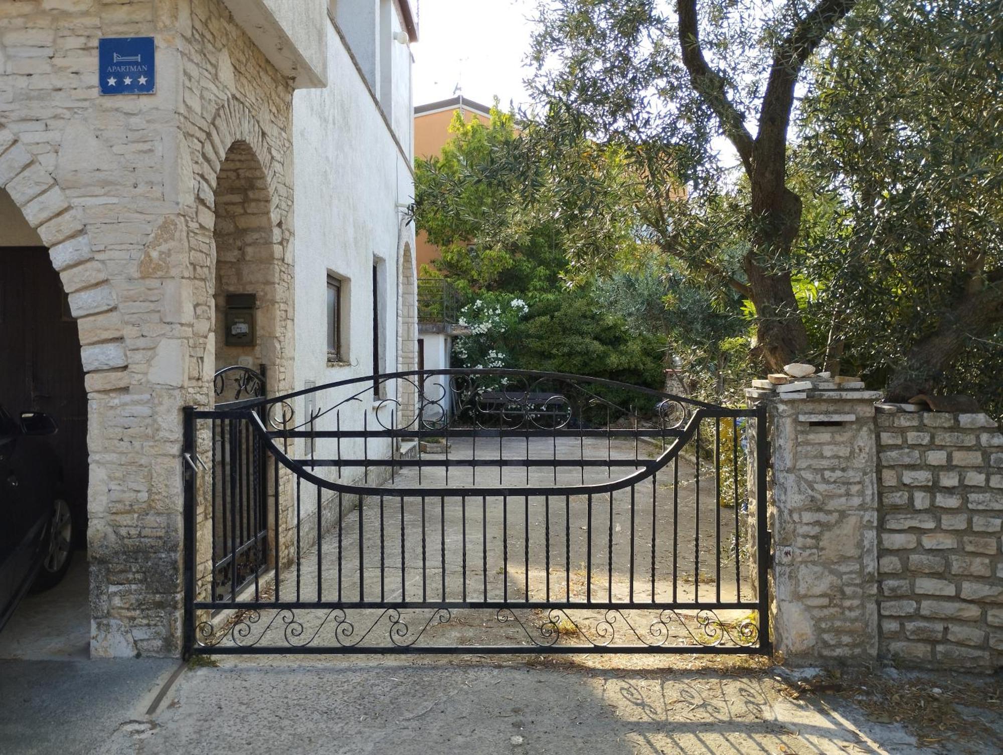 Apartments Dora Medulin Exterior photo
